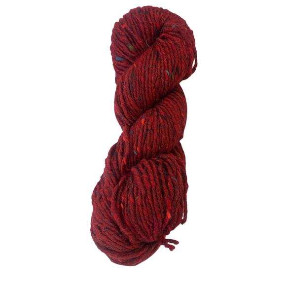 1 Hank Debbie Bliss DONEGAL CHUNKY TWEED 100% Wool Yarn | Maroon Red - Picture 1 of 8